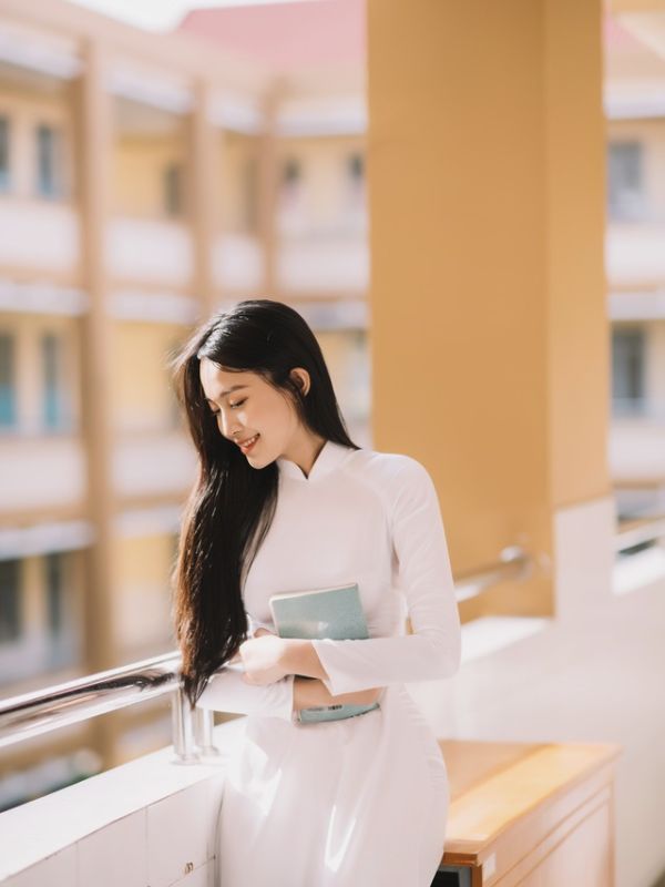 Ảnh nữ sinh áo dài thướt tha, duyên dáng