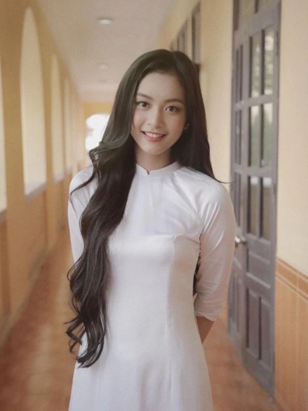 Ảnh nữ sinh áo dài thướt tha, duyên dáng