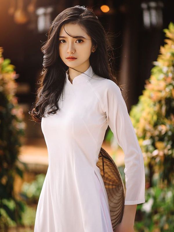 Ảnh nữ sinh áo dài thướt tha, duyên dáng