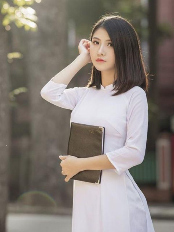 Ảnh nữ sinh áo dài thướt tha, duyên dáng