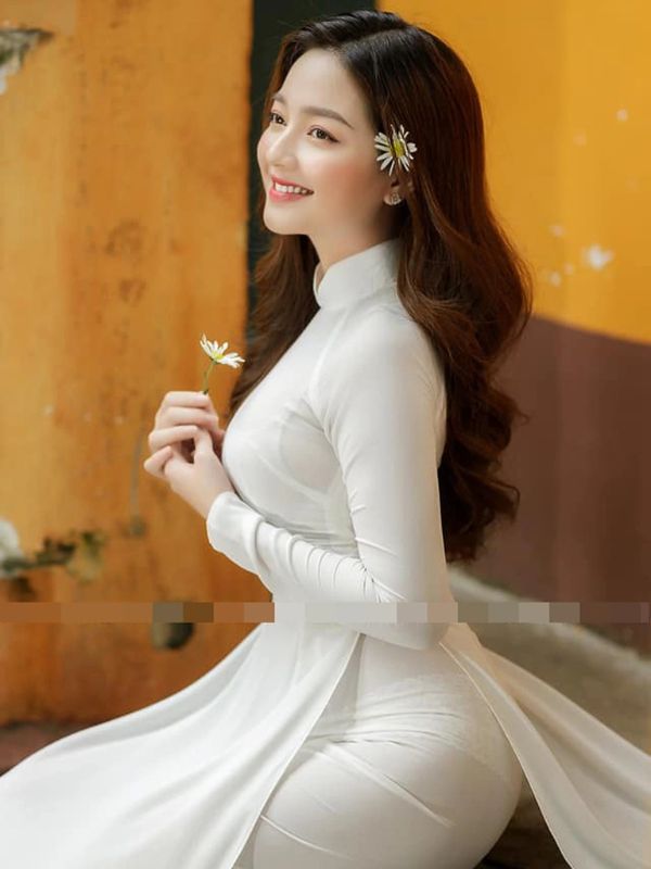 Ảnh nữ sinh áo dài thướt tha, duyên dáng