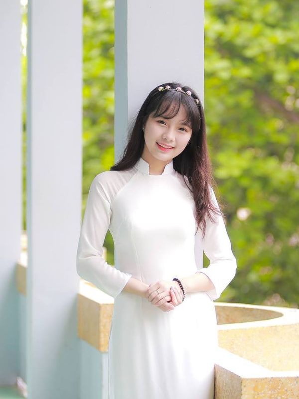 Ảnh nữ sinh áo dài thướt tha, duyên dáng