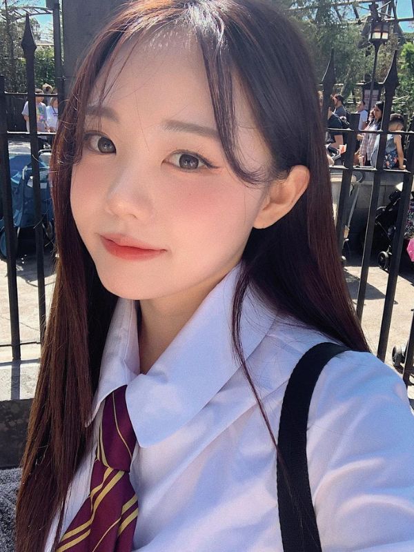 Ảnh nữ sinh cấp 3 trong trẻo, chuẩn vibe thanh xuân