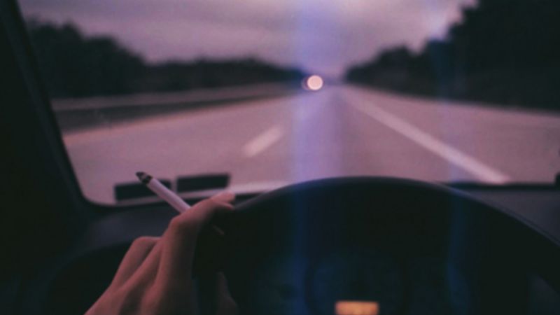 Hình nền cô đơn trầm buồn và đầy tâm sự