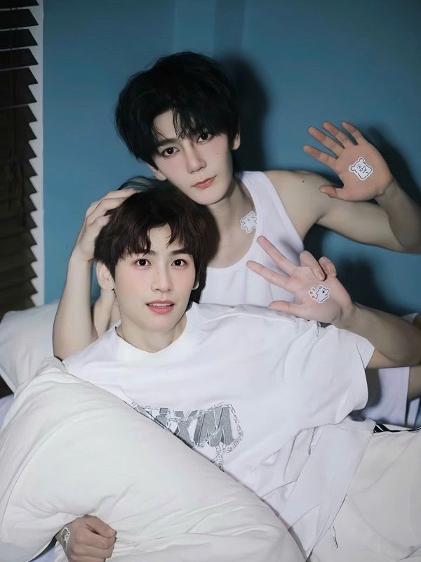 Ảnh boylove lãng mạn, dễ thương và đầy cảm xúc