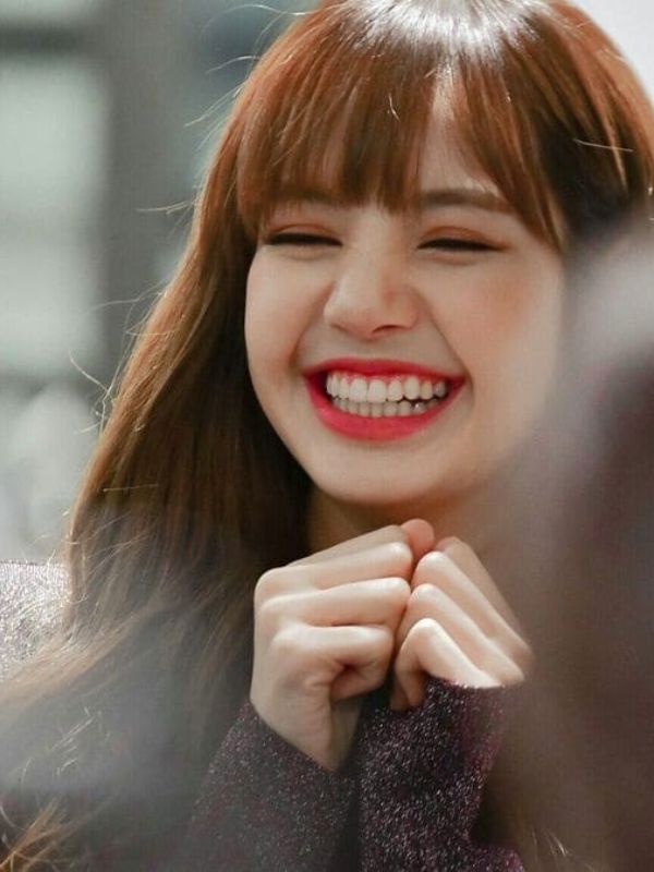Ảnh Lisa vừa xinh yêu vừa cá tính dành cho các BLINK