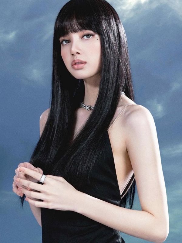 Ảnh Lisa vừa xinh yêu vừa cá tính dành cho các BLINK