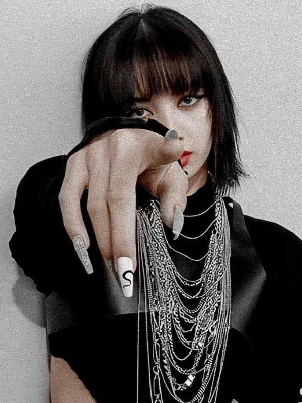 Ảnh Lisa vừa xinh yêu vừa cá tính dành cho các BLINK