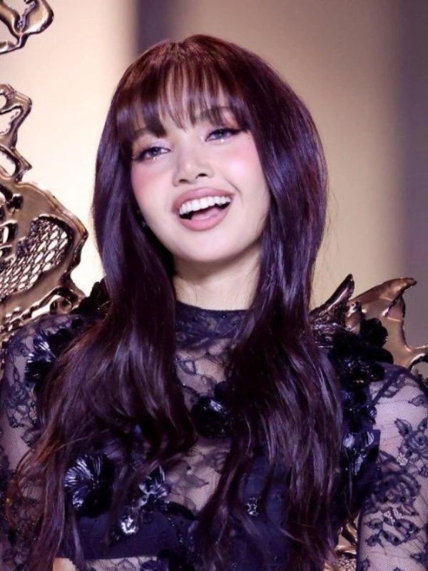Ảnh Lisa vừa xinh yêu vừa cá tính dành cho các BLINK