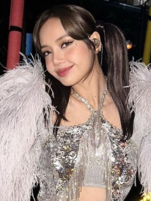 Ảnh Lisa vừa xinh yêu vừa cá tính dành cho các BLINK