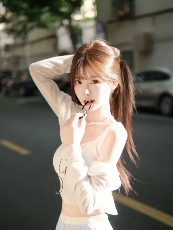 Avatar ảnh gái cute tóc dài nhẹ nhàng