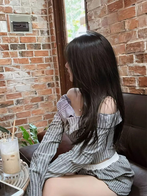 Avatar ảnh gái cute che mặt đáng yêu