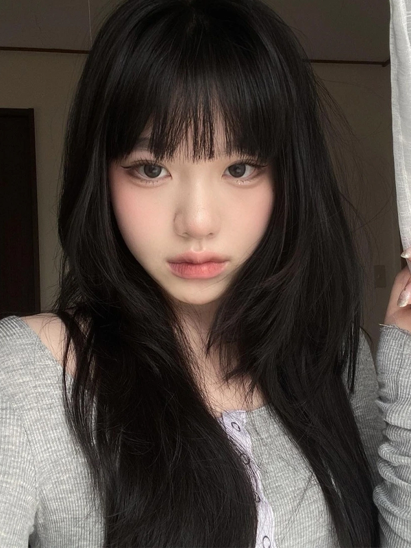 Avatar ảnh gái cute tóc dài nhẹ nhàng