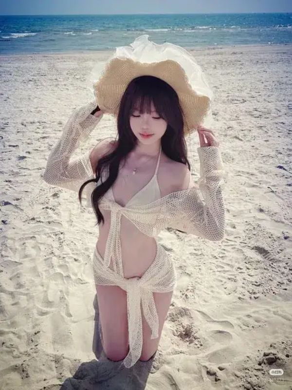 Ảnh gái mặc bikini khiến tim các chàng loạn nhịp