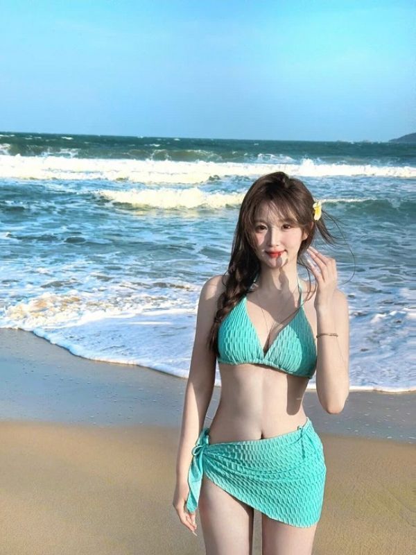 Ảnh gái mặc bikini khiến tim các chàng loạn nhịp