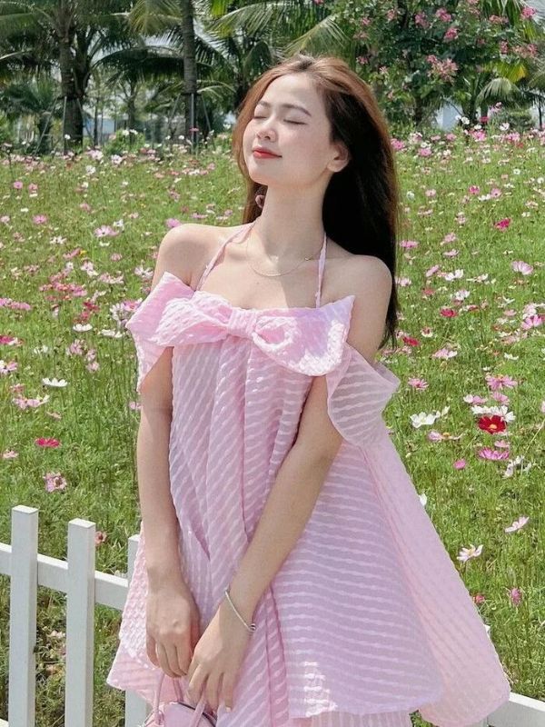 Ảnh gái xinh mặc pinky cực ngọt ngào