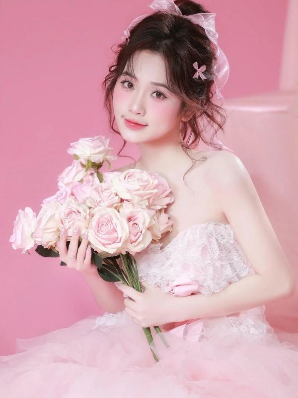 Ảnh gái xinh mặc pinky cực ngọt ngào