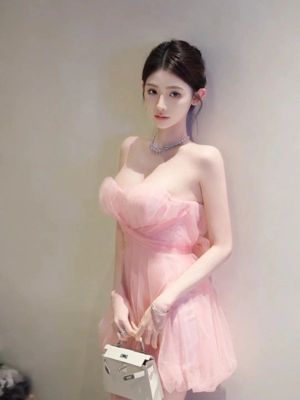 Ảnh gái xinh mặc pinky cực ngọt ngào