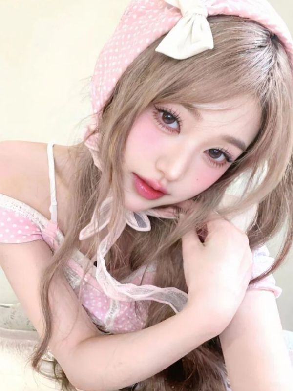 Ảnh gái xinh mặc pinky cực ngọt ngào